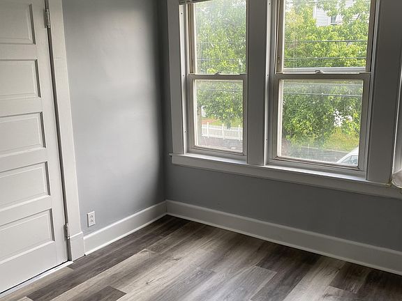 3rd image of 155 Daly Ave Floor 2