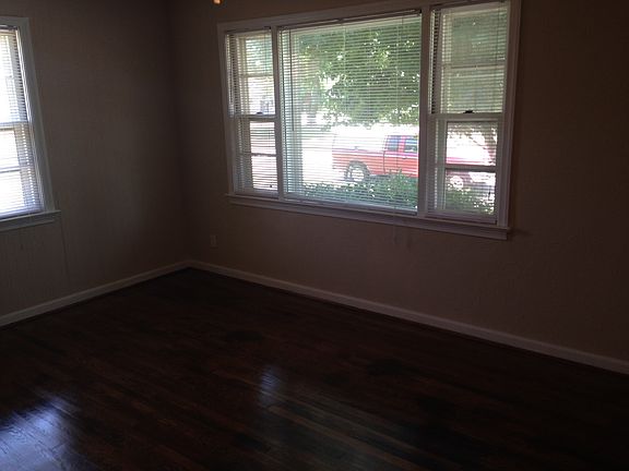 4th image of 4714 Pinehurst Ave