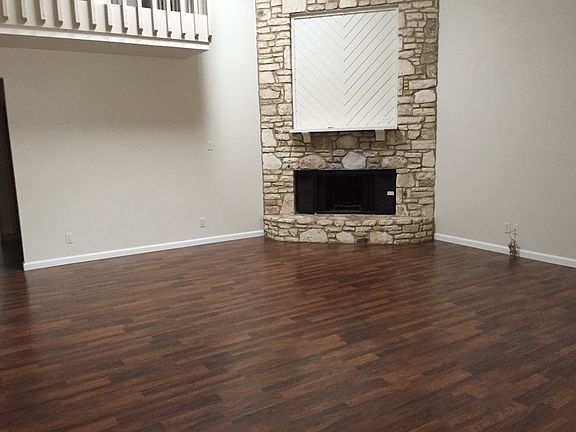 3rd image of 3482 River North Dr