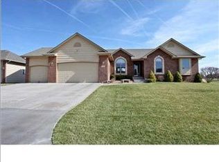 1327 S Fawnwood Ct, Wichita, KS 67235