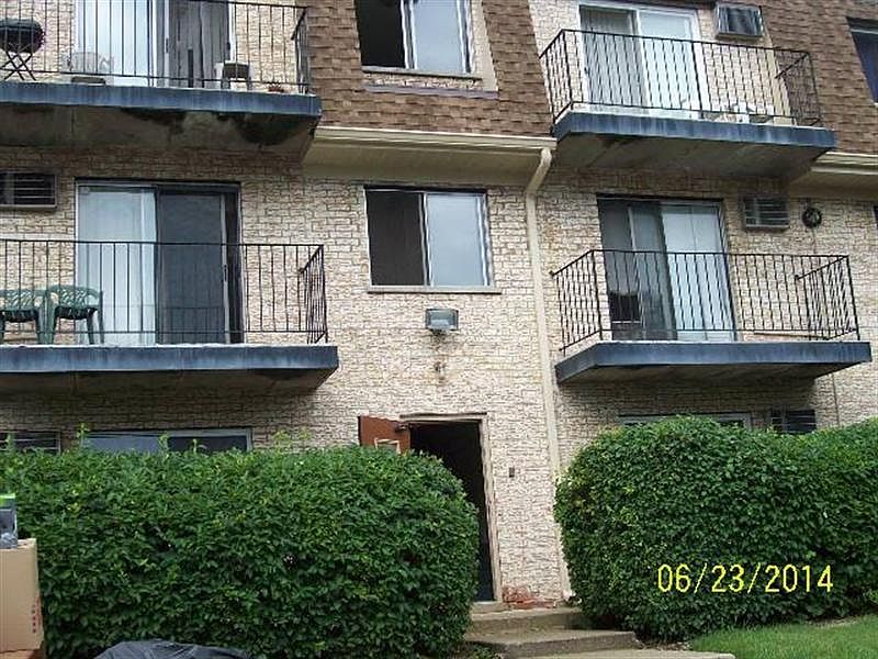 1st image of 271 Shorewood Dr APT 2A