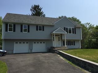 88 Ward St, Acushnet, MA 02743