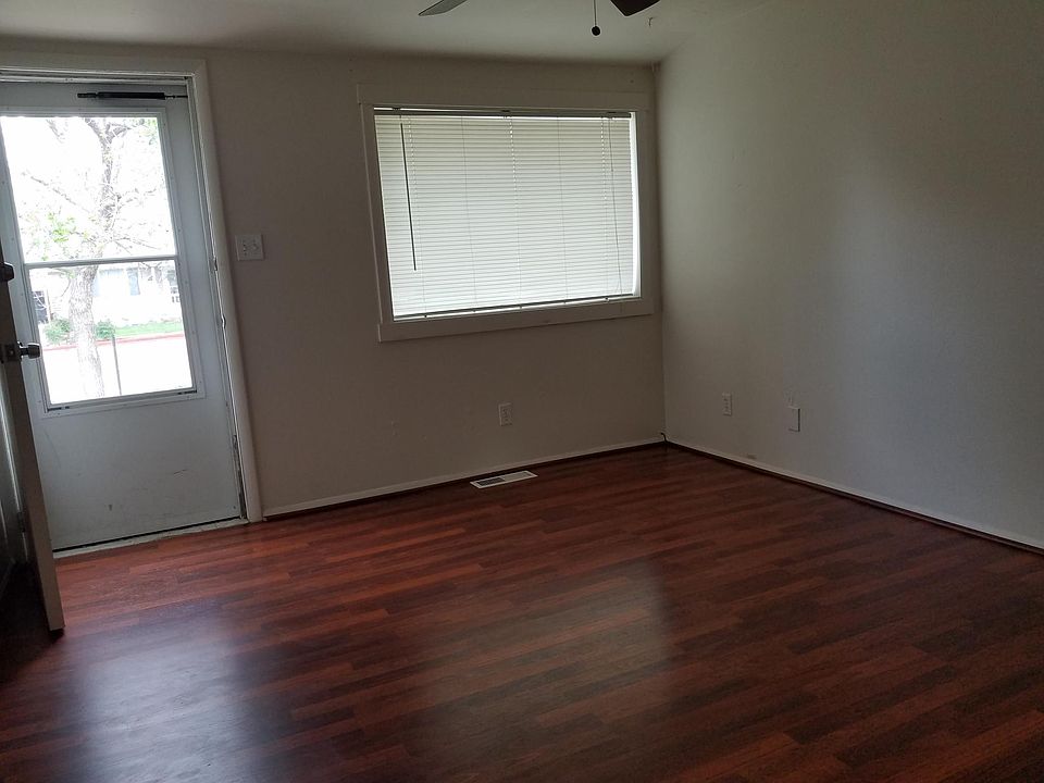 1st image of 214 16th Avenue Ct