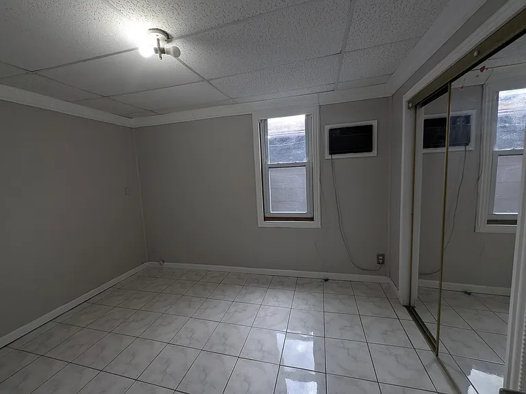 1430 44th St #1 — Photo 10