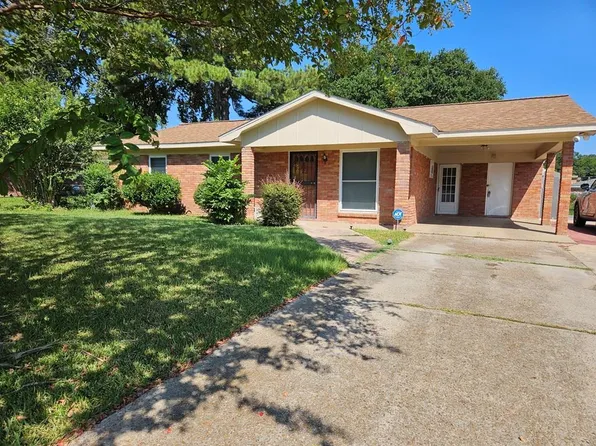 103 Opal Dr, Natchez, MS 39120