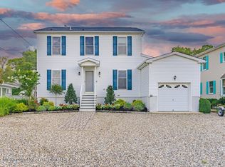 9 Island Ct, Brick, NJ 08724