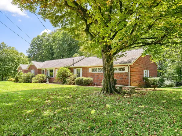 161 Kentucky Ave, Sewanee, TN 37375