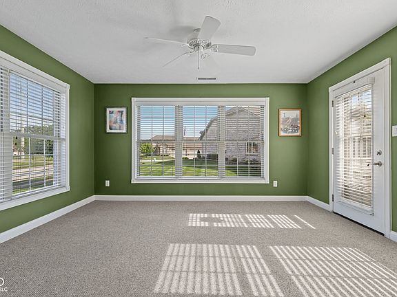 3rd image of 4206 Parma Ct