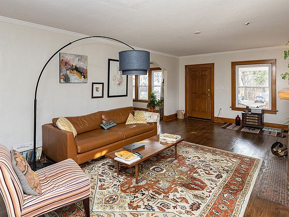 5th image of 1916 34th St