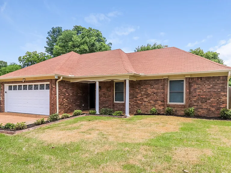 1366 Sandy Stone Ln — Photo 3