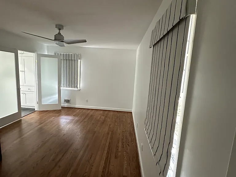 4209 Yadkin Dr — Photo 12
