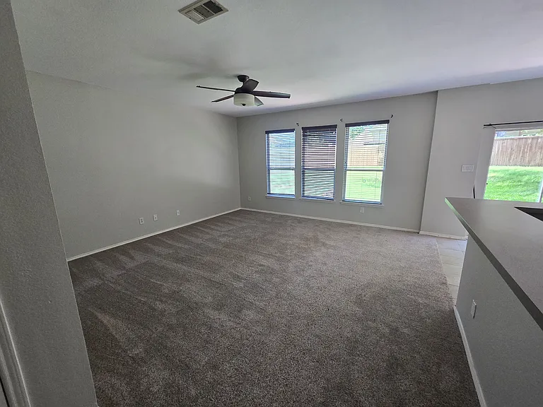 9201 Popes Creek Ct — Photo 11