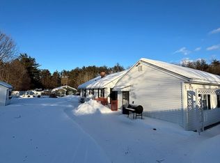 8 Squannacook Ter, Townsend, MA 01469