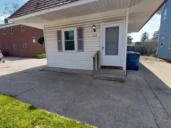 218 S Saint Clair St, Painesville, OH 44077