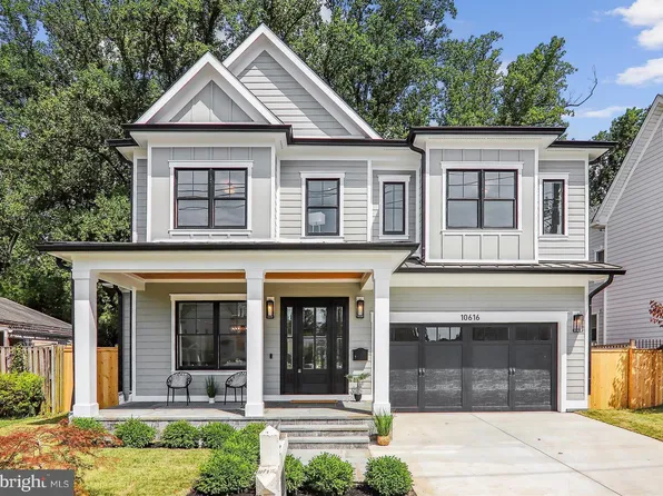 10616 Parkwood Dr, Kensington, MD 20895