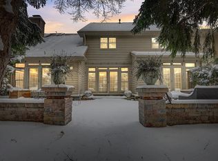 555 Park Cir, Elm Grove, WI