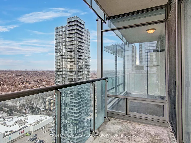 18 Yorkville Ave #2505 — Photo 25