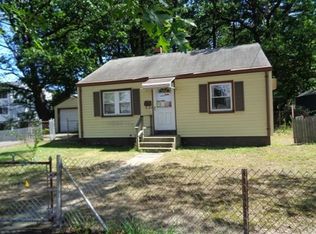 699 Berkshire Ave, Springfield, MA 01109