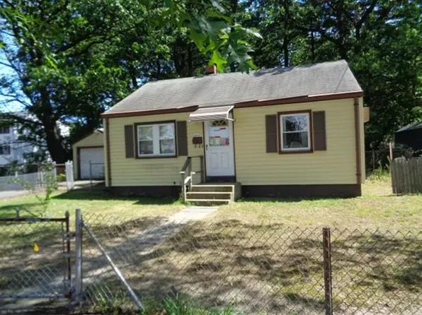 699 Berkshire Ave, Springfield, MA 01109