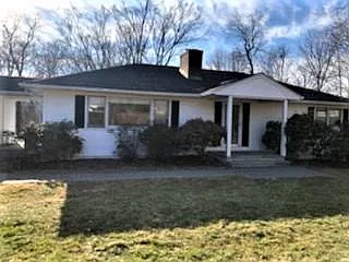 53 Circle Dr — Photo 2