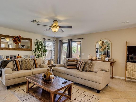 4th image of 2119 W Burgess Ln