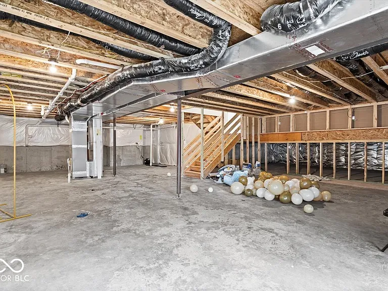 6037 Shallow Creek Ln — Photo 24