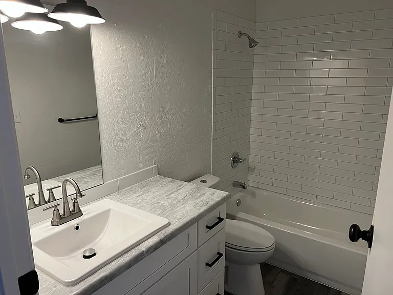 2236 W Southern Ave — Photo 4