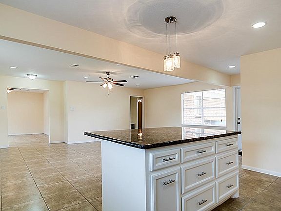 4th image of 3413 Meadowville Dr