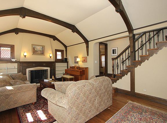 5th image of 926 William St