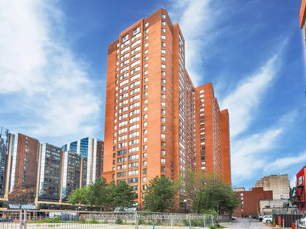 633 Bay St #503, Toronto, ON M5G 2G4