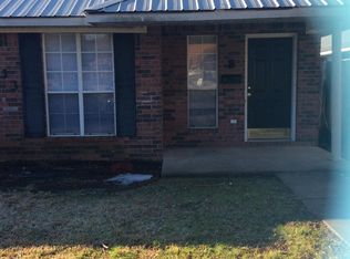 1913B Tyler St, Conway, AR 72032