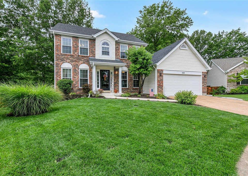 1st image of 16428 Laurel Park Ct