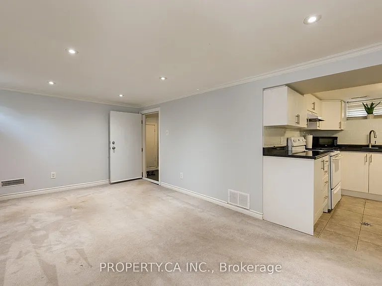 17 Park St — Photo 9