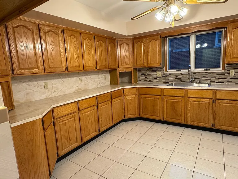 39 Henderson St #1 — Photo 24