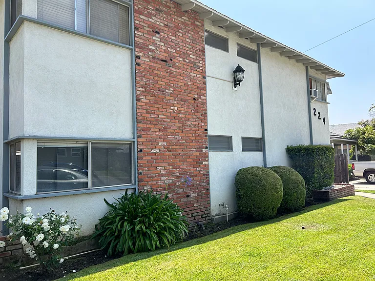 224 W Palm Ave — Photo 5