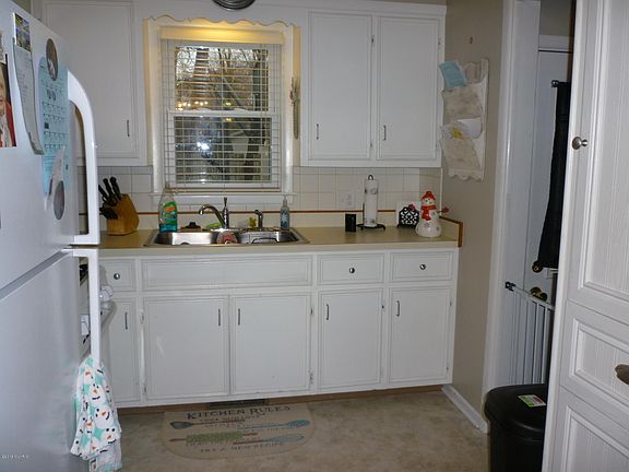 2nd image of 613 Cricklewood St SW