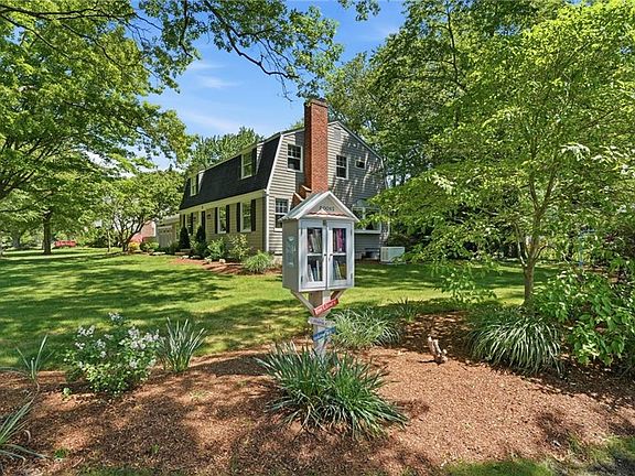 2nd image of 24 Wildflower Rd