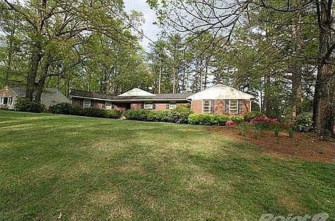 864 Stratford Rd