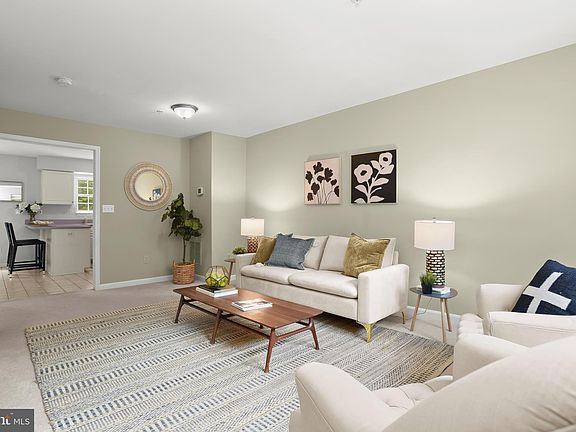 4th image of 1215 Julie Ct