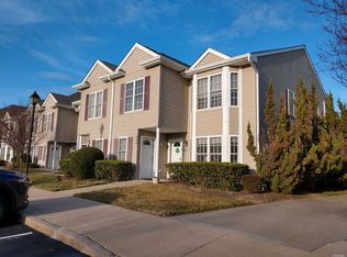 864 Verona Dr, Melville, NY 11747