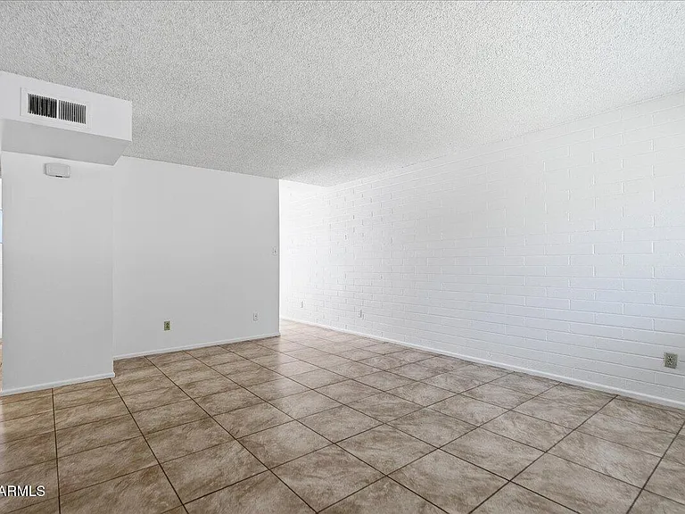 1321 E Carol Ave #3 — Photo 6