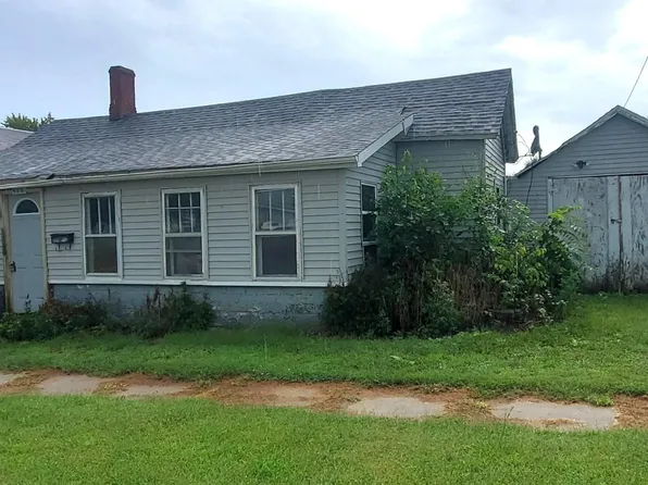 1418 14th St, Eldora, IA 50627