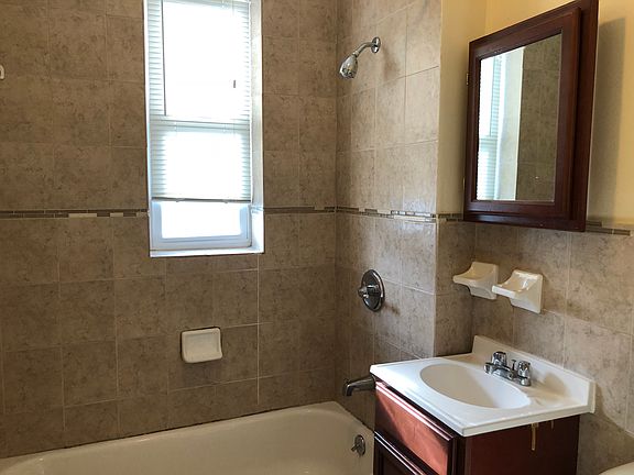 3rd image of 11 Gifford Ave #13E