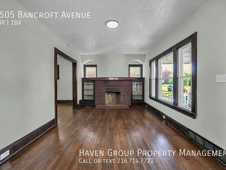 8505 Bancroft Ave — Photo 7