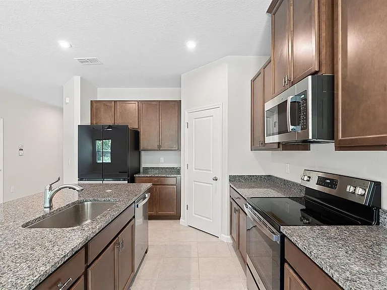 2964 Slough Creek Dr — Photo 5