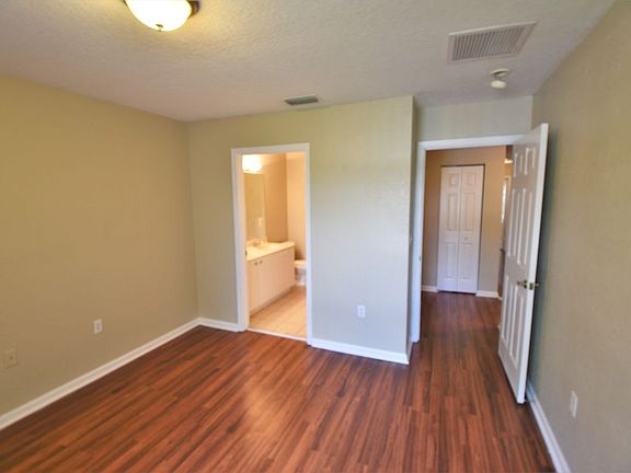 5th image of 8270 Prestige Commons Dr