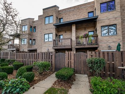929 Front St, Lisle, IL, 60532
