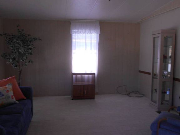 4th image of 10805 Jamaica Blvd