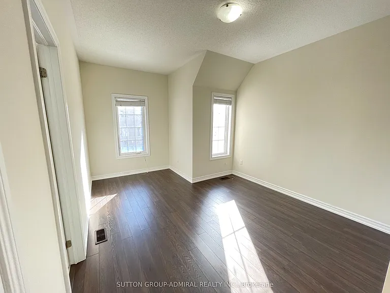 276 Chouinard Way — Photo 15