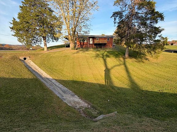 3rd image of 770 Forge Ridge Rd